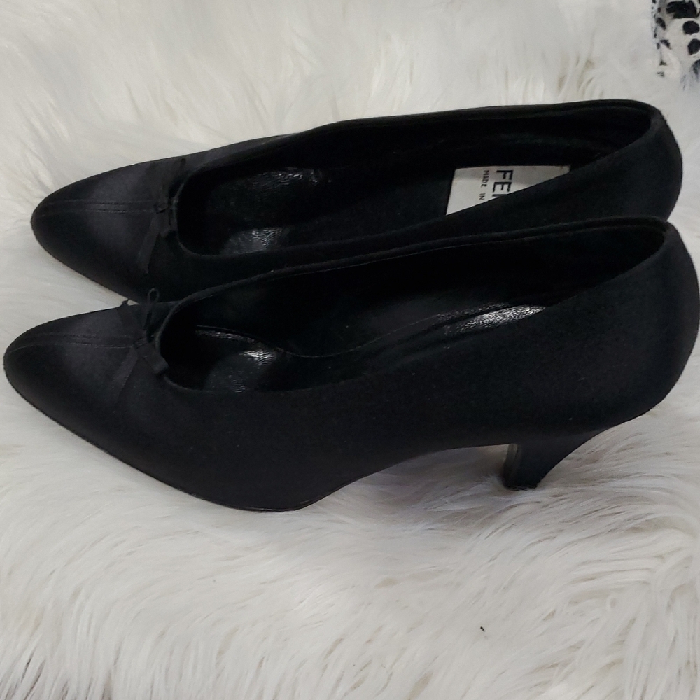 Fendi Black Satin Feel Kitten Heel with Pointed Toe Size 7.5 - Picture 13 of 15